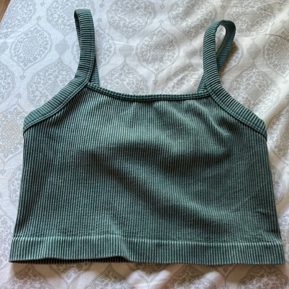 colsie ribbed seamless cropped tank